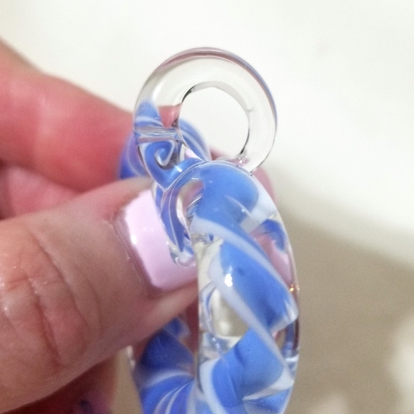 Light blue heart shaped glass pendant - Picture 3 of 3